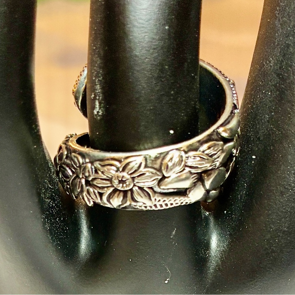 Floral Engraved Spoon Ring - Women's Statement Band in 9.25 Sterling Silver - Picture 4 of 15